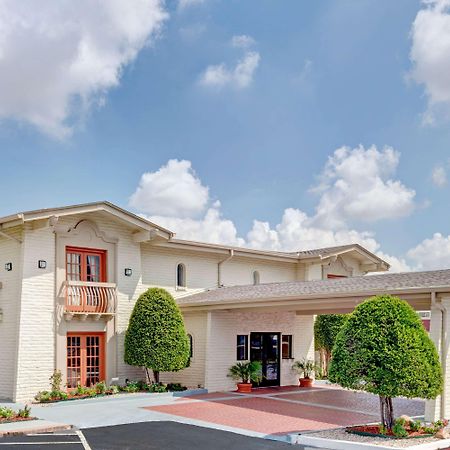 Travelodge By Wyndham North Richland Hills/Dallas/Ft Worth Екстер'єр фото
