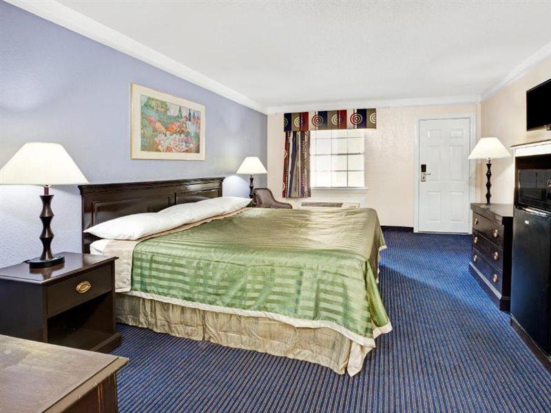 Travelodge By Wyndham North Richland Hills/Dallas/Ft Worth Екстер'єр фото